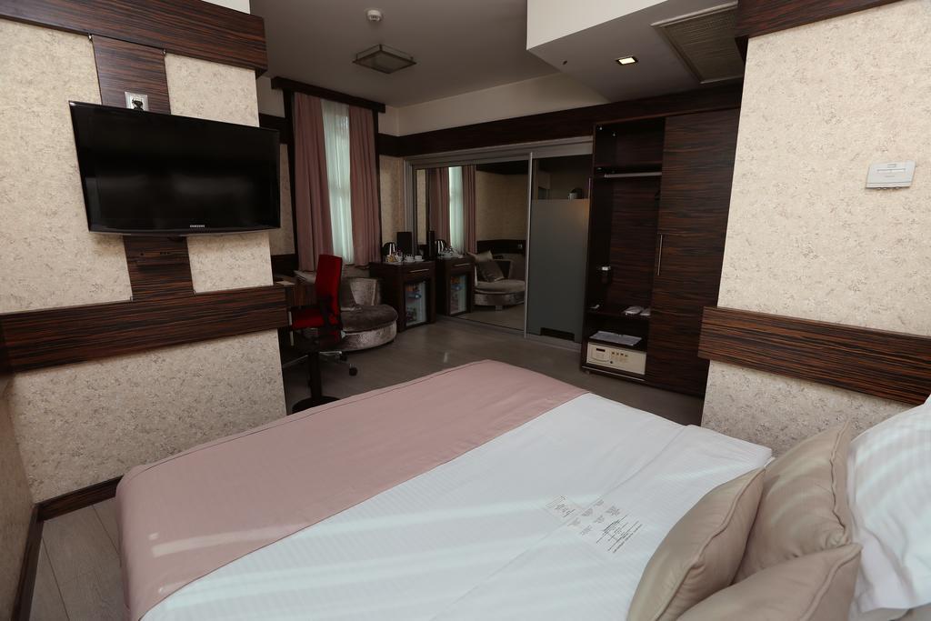 Wes Hotel Kocaeli Exterior photo