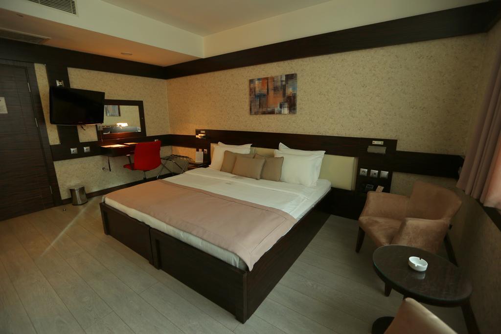 Wes Hotel Kocaeli Exterior photo